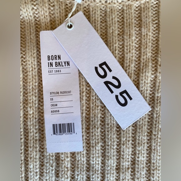 NWT 525 America Ribbed Knit Sweater with Shoulder Cut-Out - Picture 3 of 3